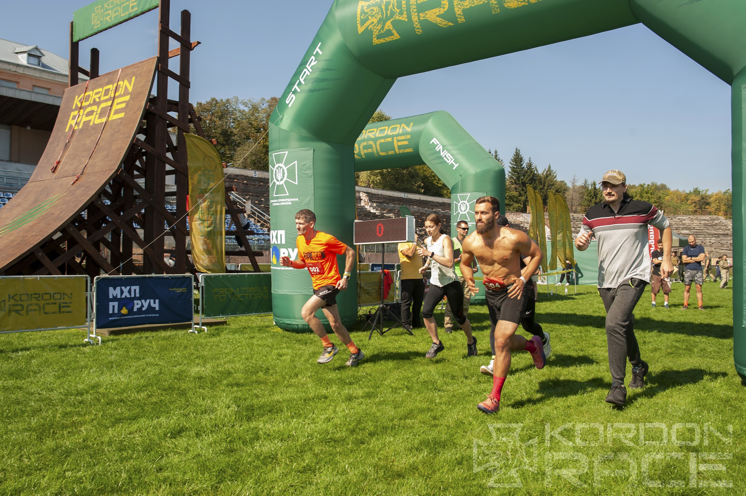 Зображення події Kordon Race: Біг з Перешкодами Кордон Рейс: Військовий перетинає перешкоду.